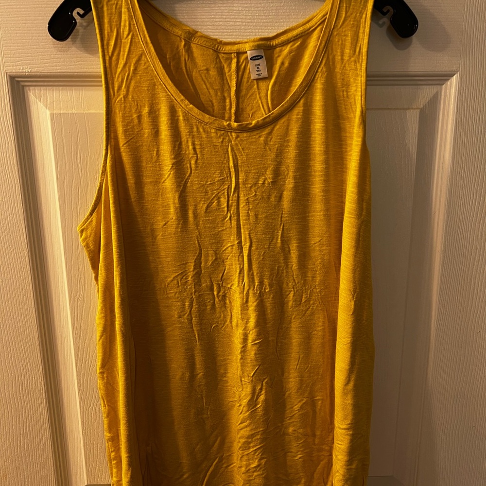 Old Navy Sleeveless shirt